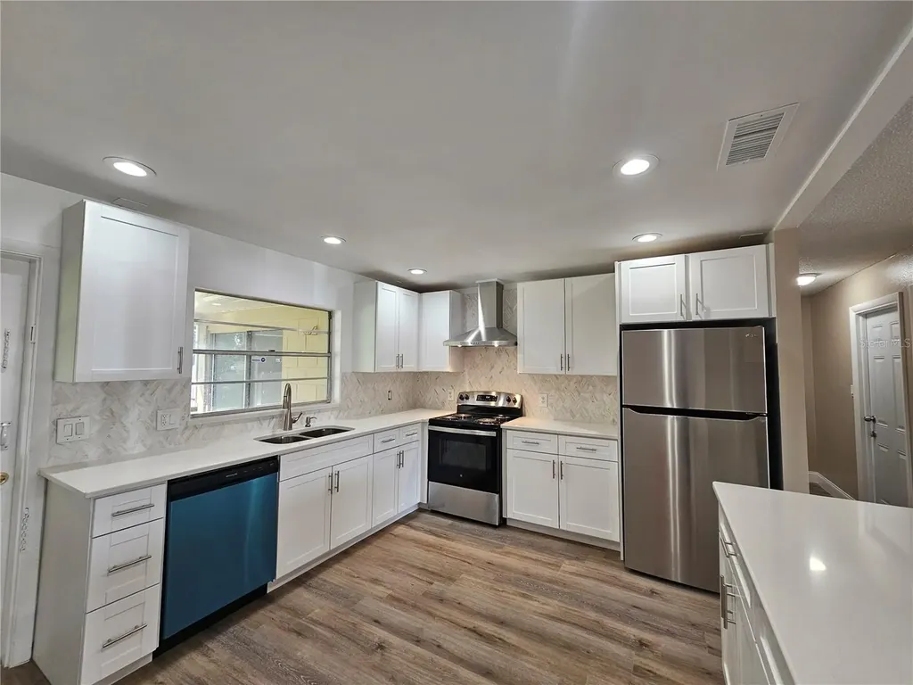 6623 Swyear Court Orlando FL 32818