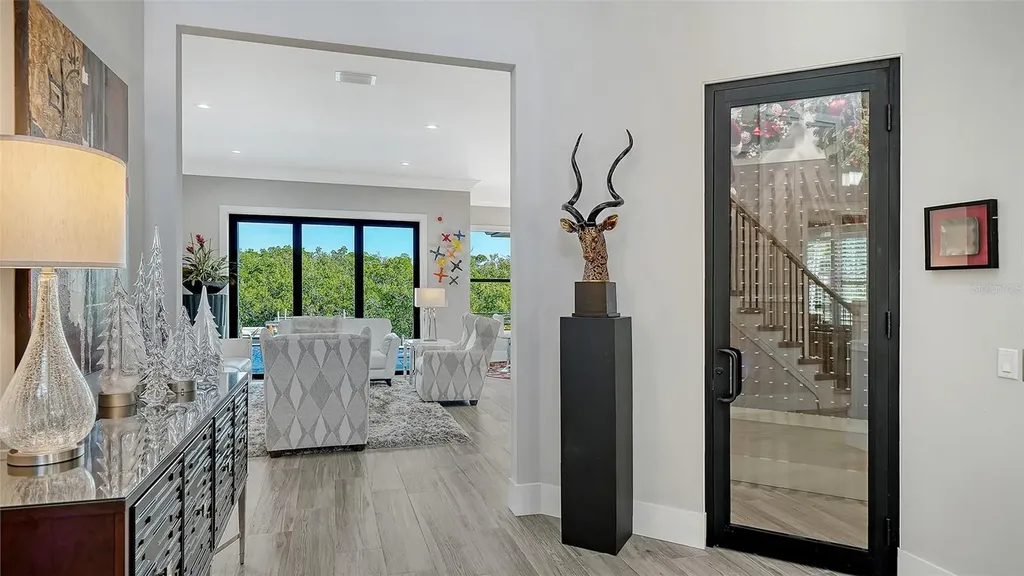 5326 Siesta Cove Drive Sarasota FL 34242