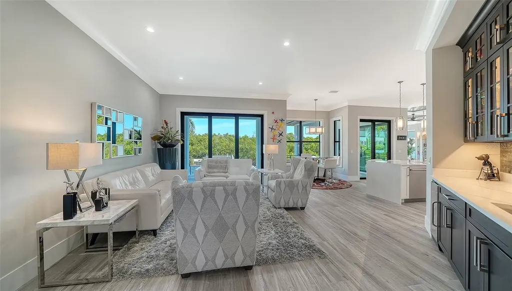 5326 Siesta Cove Drive Sarasota FL 34242