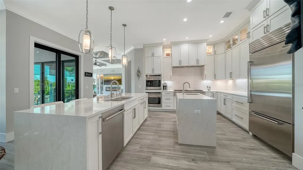 5326 Siesta Cove Drive Sarasota FL 34242