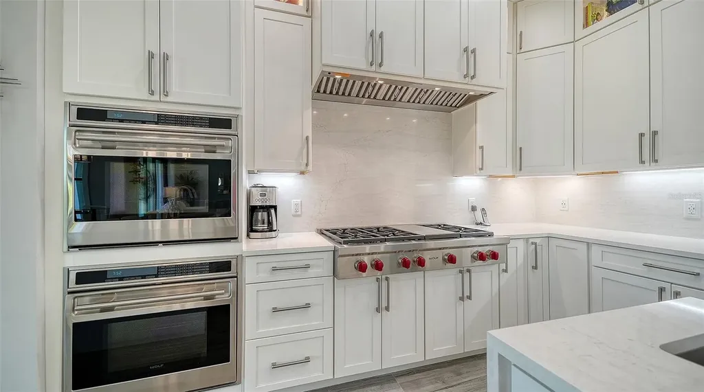 5326 Siesta Cove Drive Sarasota FL 34242