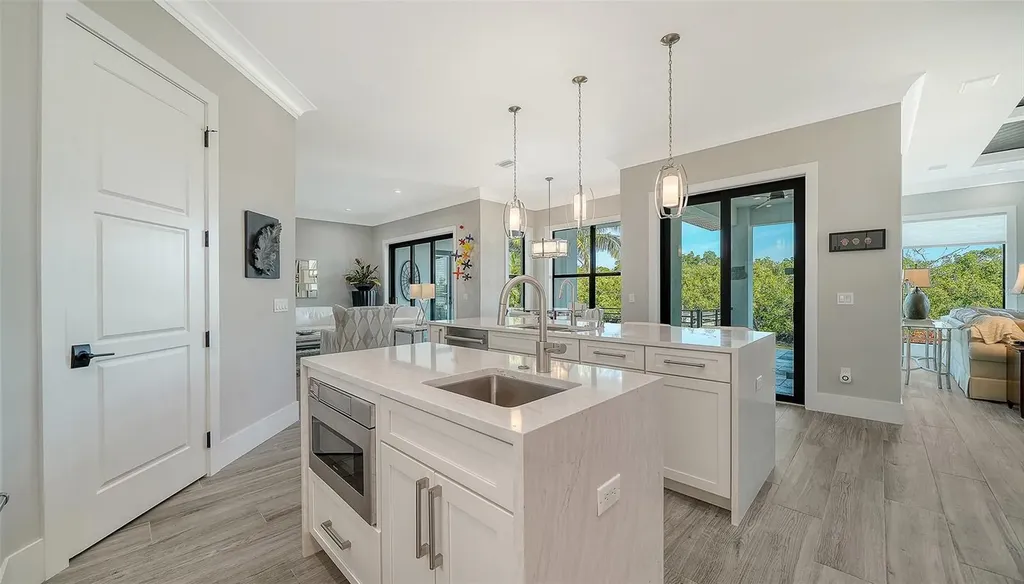 5326 Siesta Cove Drive Sarasota FL 34242