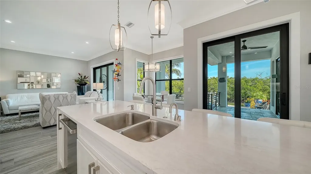 5326 Siesta Cove Drive Sarasota FL 34242