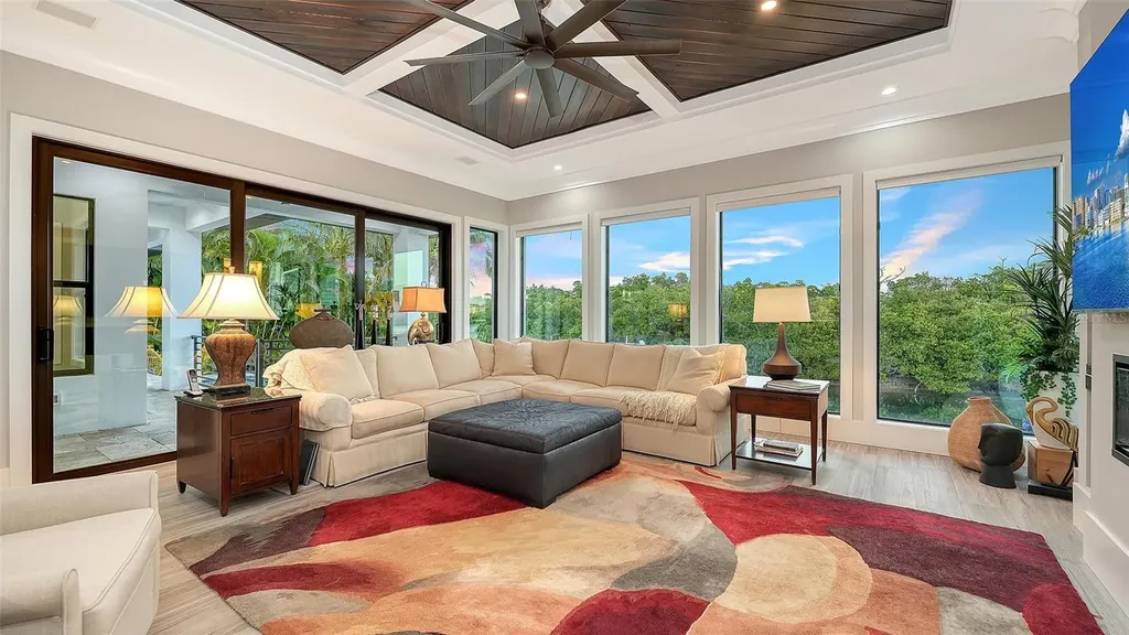 5326 Siesta Cove Drive Sarasota FL 34242