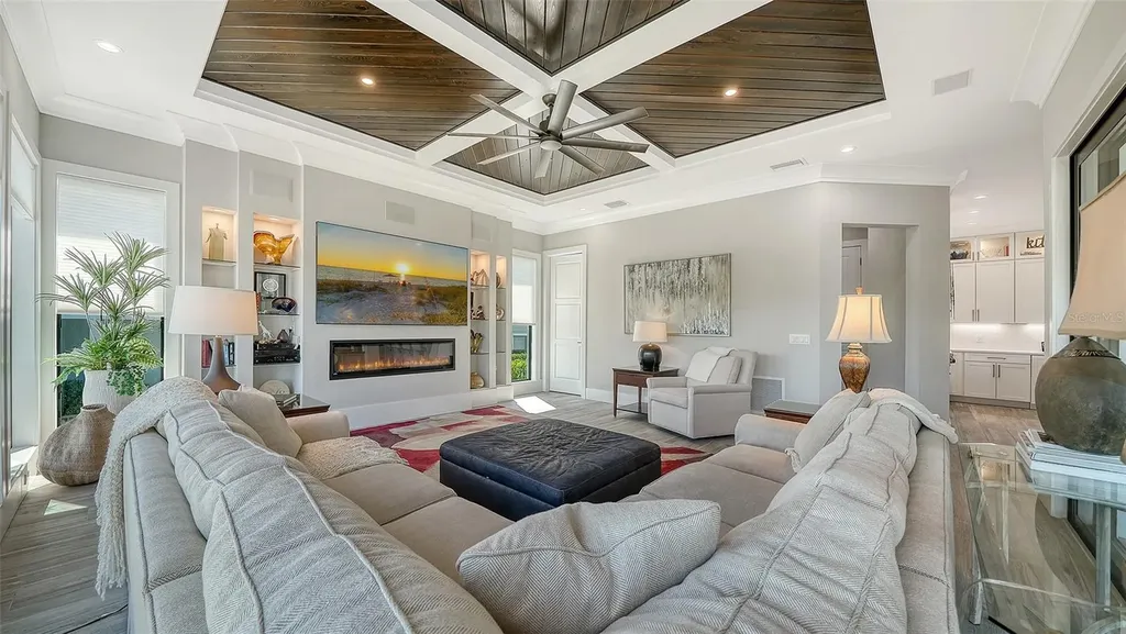 5326 Siesta Cove Drive Sarasota FL 34242