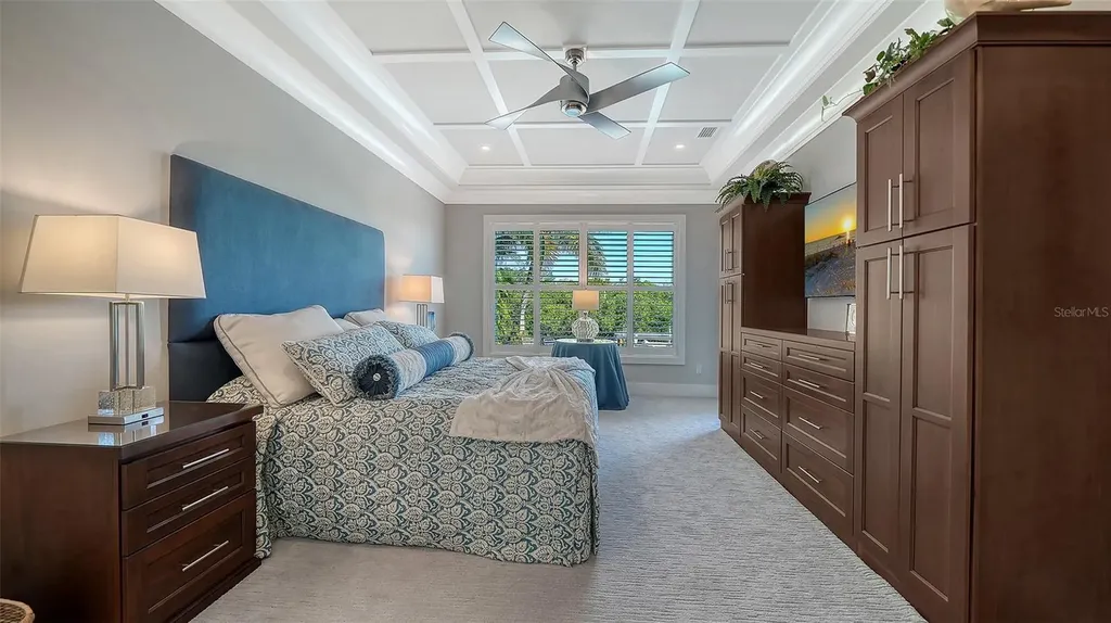 5326 Siesta Cove Drive Sarasota FL 34242