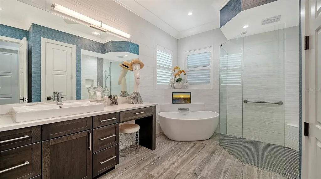 5326 Siesta Cove Drive Sarasota FL 34242