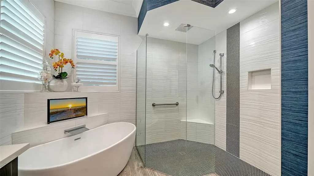 5326 Siesta Cove Drive Sarasota FL 34242