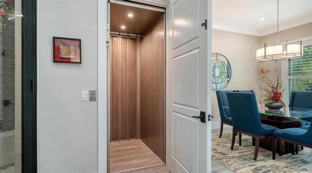 5326 Siesta Cove Drive Sarasota FL 34242