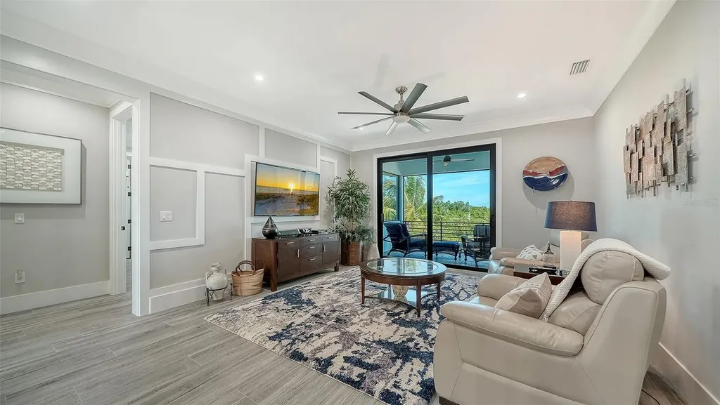 5326 Siesta Cove Drive Sarasota FL 34242