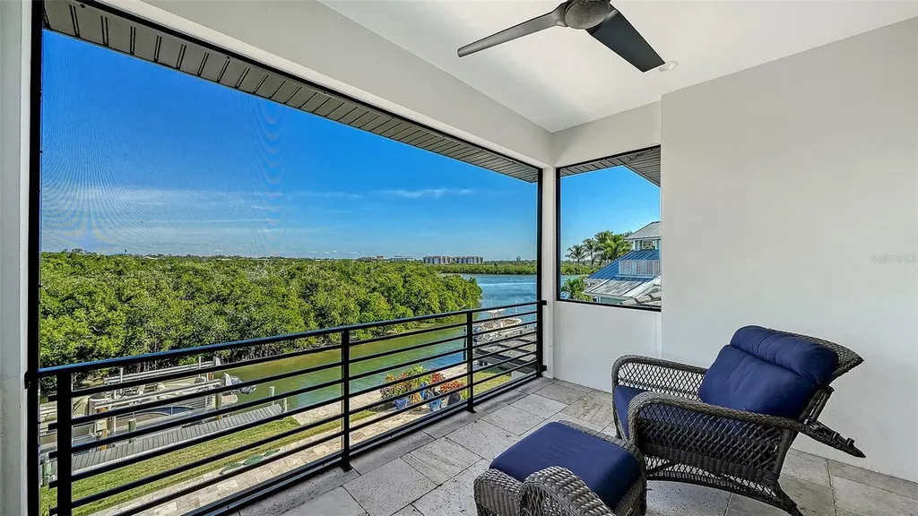 5326 Siesta Cove Drive Sarasota FL 34242