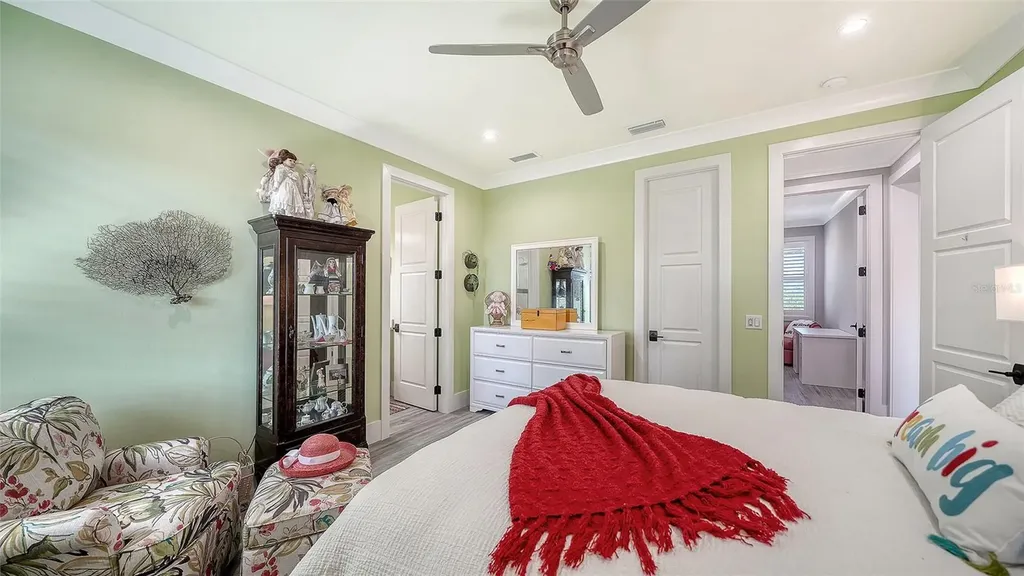 5326 Siesta Cove Drive Sarasota FL 34242