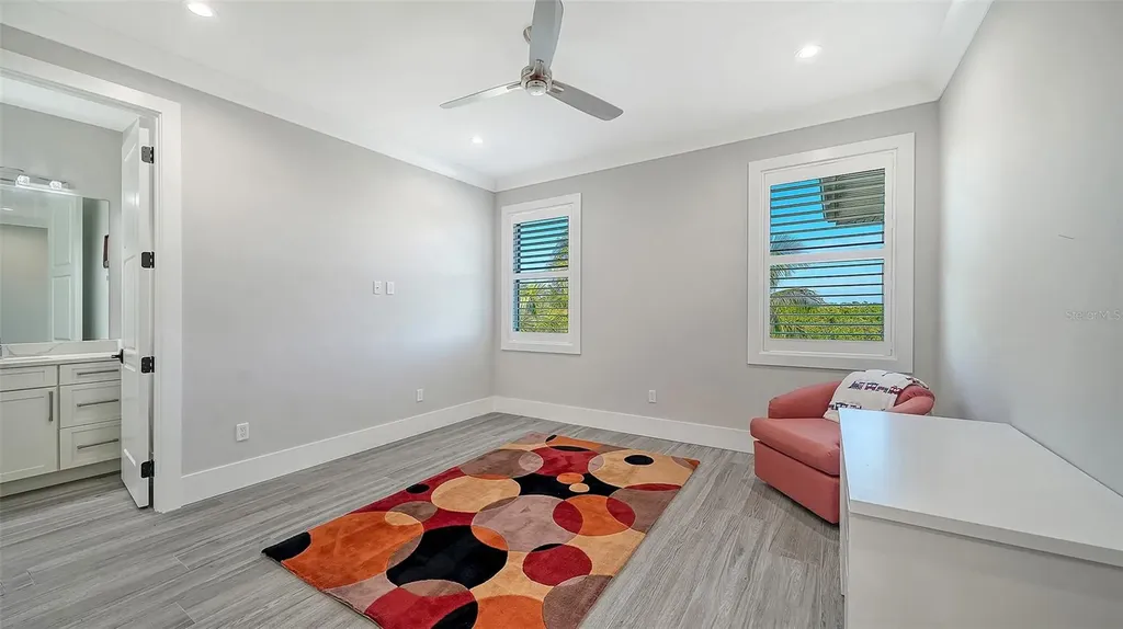 5326 Siesta Cove Drive Sarasota FL 34242