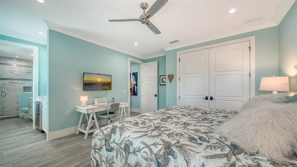 5326 Siesta Cove Drive Sarasota FL 34242