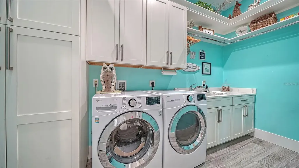 5326 Siesta Cove Drive Sarasota FL 34242