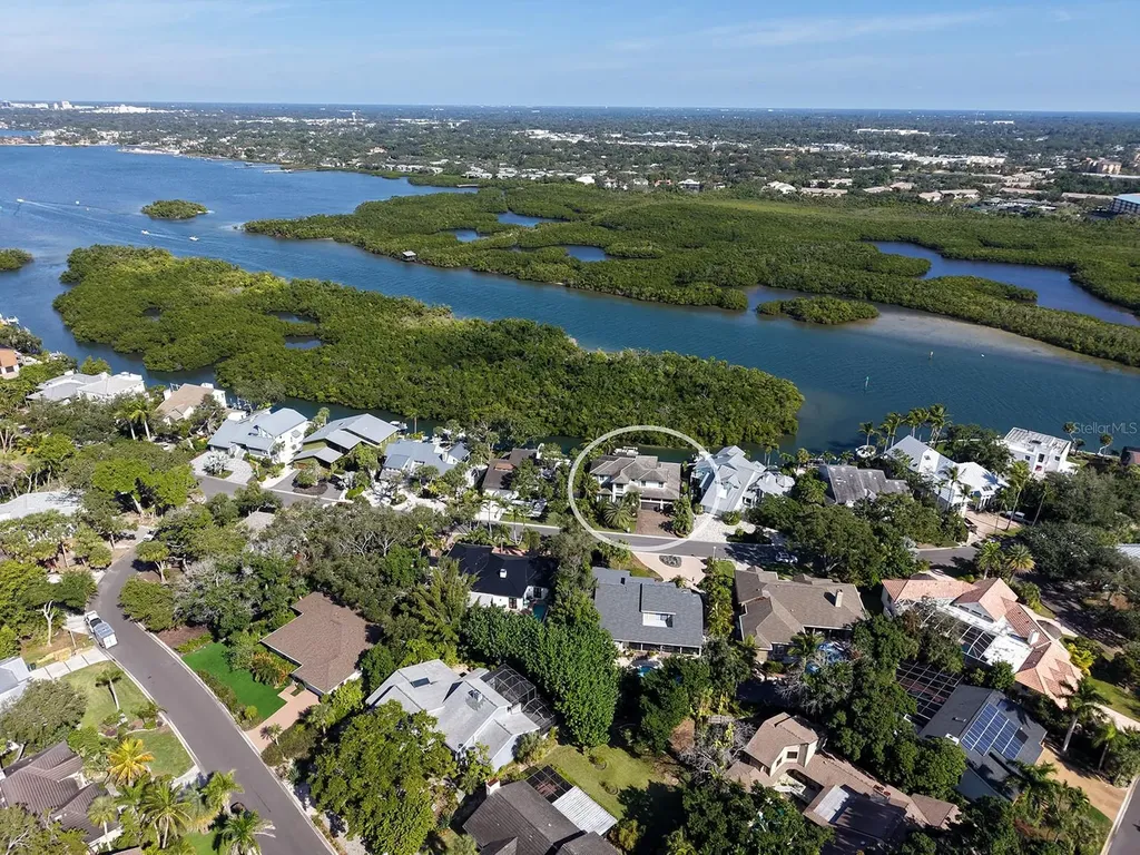 5326 Siesta Cove Drive Sarasota FL 34242