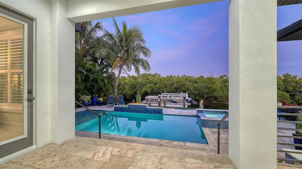 5326 Siesta Cove Drive Sarasota FL 34242