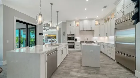 5326 Siesta Cove Drive Sarasota FL 34242