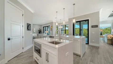 5326 Siesta Cove Drive Sarasota FL 34242