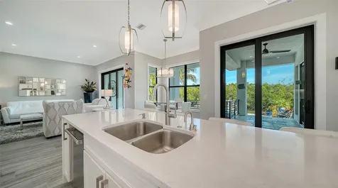 5326 Siesta Cove Drive Sarasota FL 34242