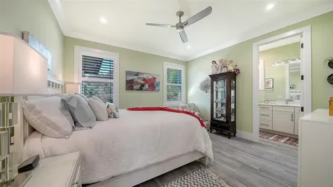 5326 Siesta Cove Drive Sarasota FL 34242