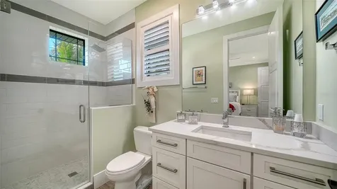 5326 Siesta Cove Drive Sarasota FL 34242