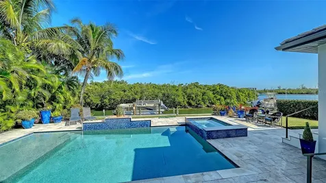 5326 Siesta Cove Drive Sarasota FL 34242
