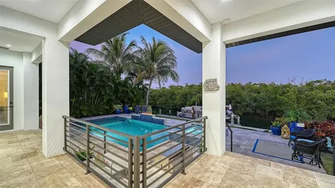 5326 Siesta Cove Drive Sarasota FL 34242
