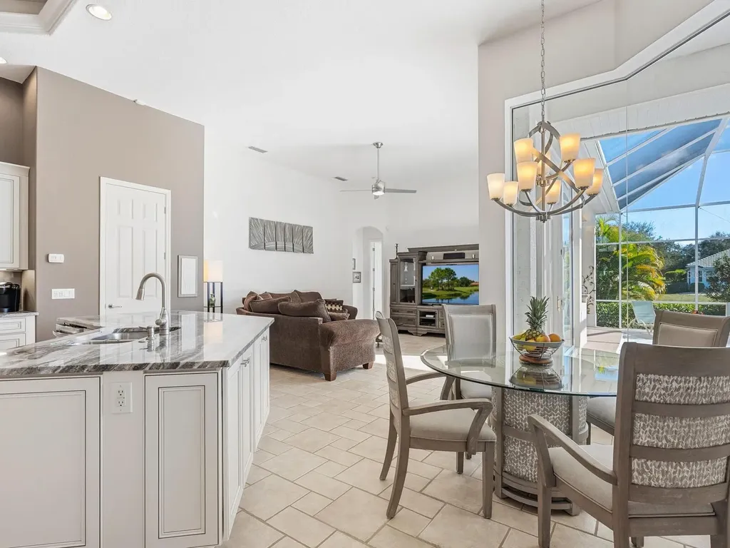 7311 Westminster Court University Park FL 34201