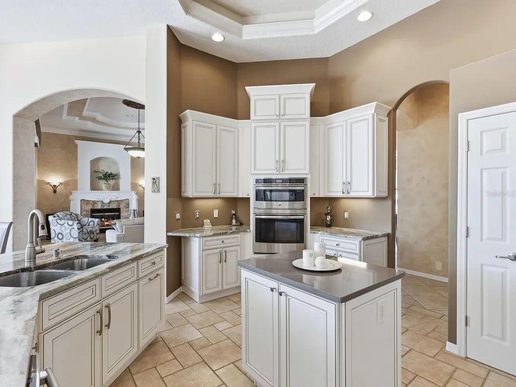 7311 Westminster Court University Park FL 34201