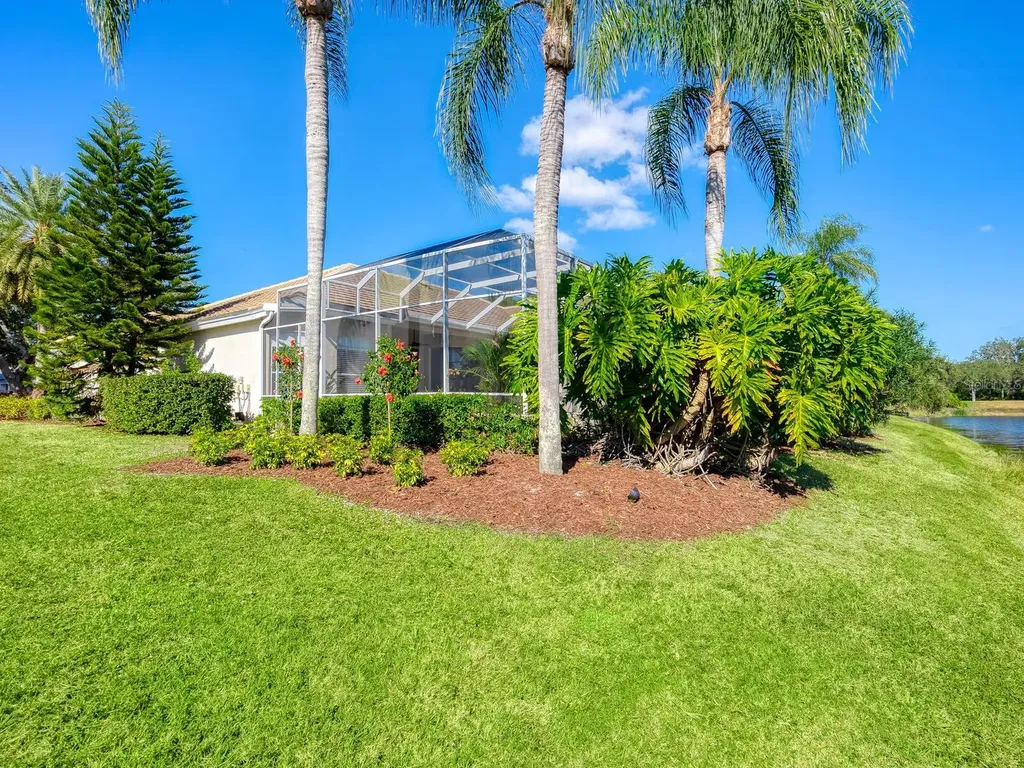 7311 Westminster Court University Park FL 34201