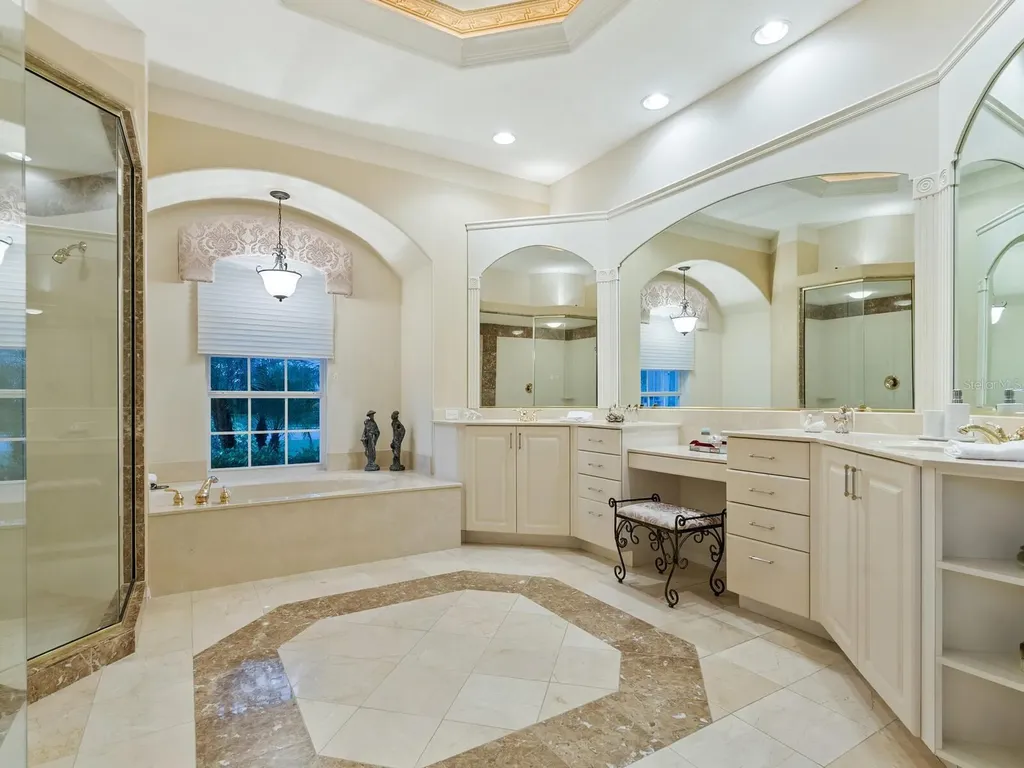 7311 Westminster Court University Park FL 34201