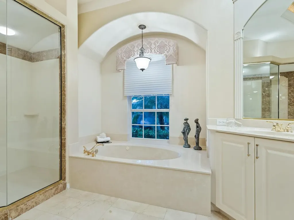 7311 Westminster Court University Park FL 34201