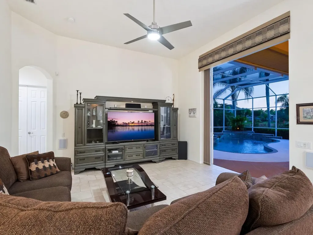 7311 Westminster Court University Park FL 34201