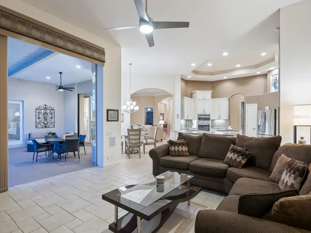 7311 Westminster Court University Park FL 34201