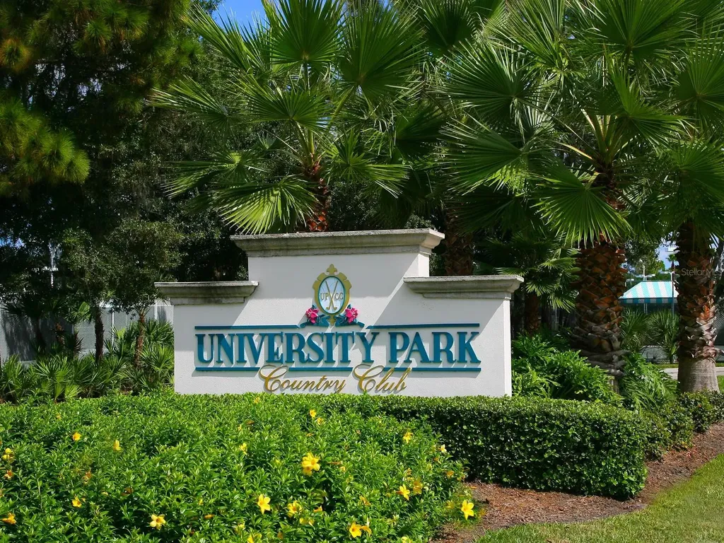 7311 Westminster Court University Park FL 34201
