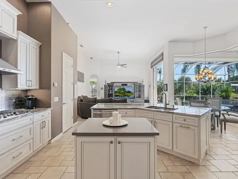 7311 Westminster Court University Park FL 34201