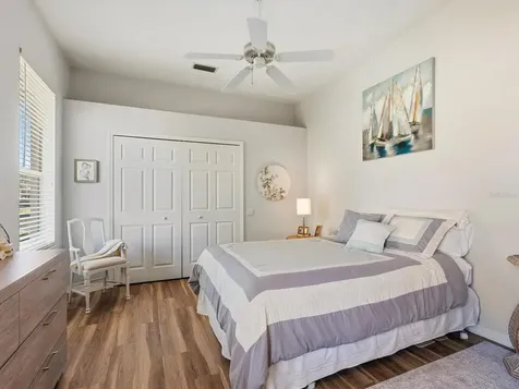 7311 Westminster Court University Park FL 34201