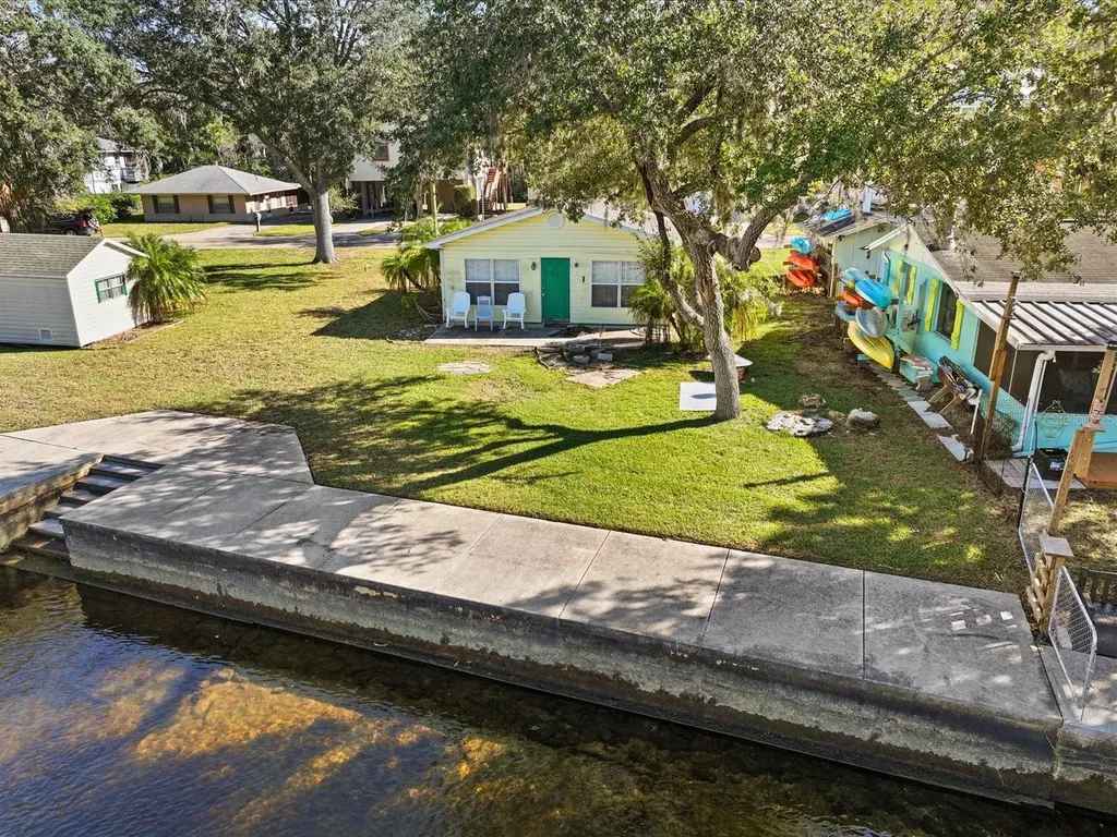7255 Tropical Drive Weeki Wachee FL 34607