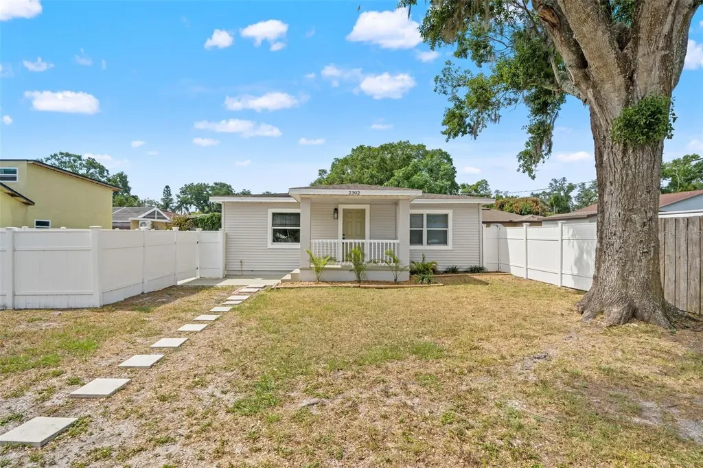 2302 W Idlewild Avenue Tampa FL 33603