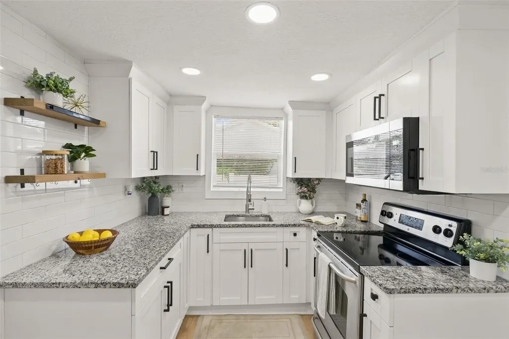 2302 W Idlewild Avenue Tampa FL 33603
