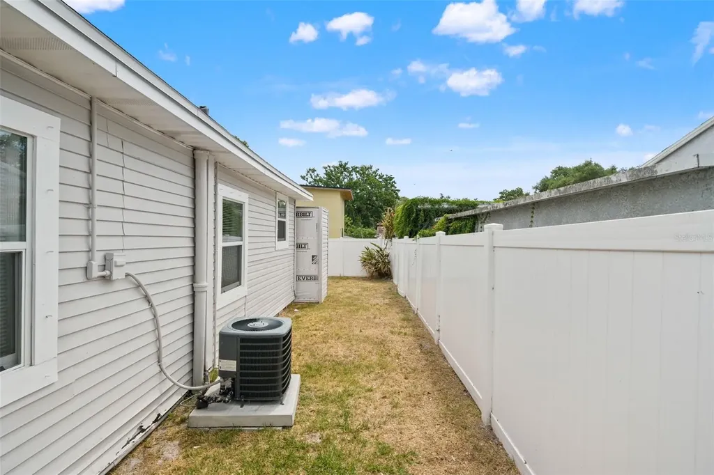 2302 W Idlewild Avenue Tampa FL 33603