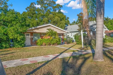 209 12th Avenue N St Petersburg FL 33704