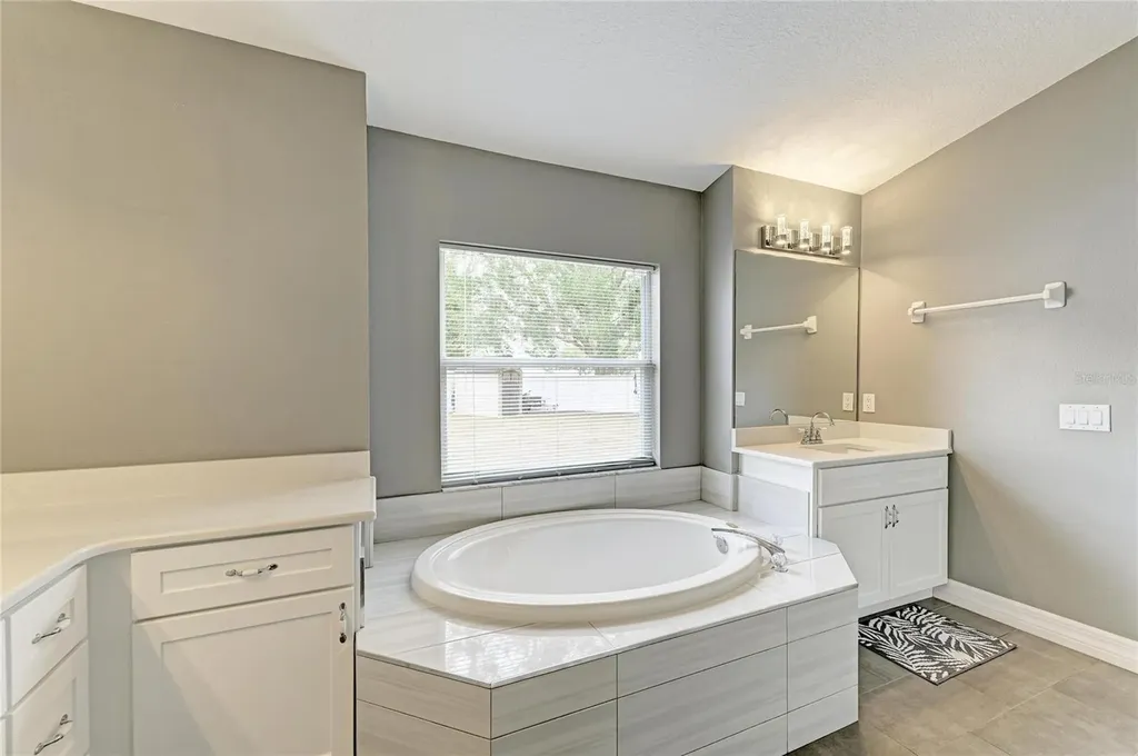 4966 Bookelia Circle Bradenton FL 34203