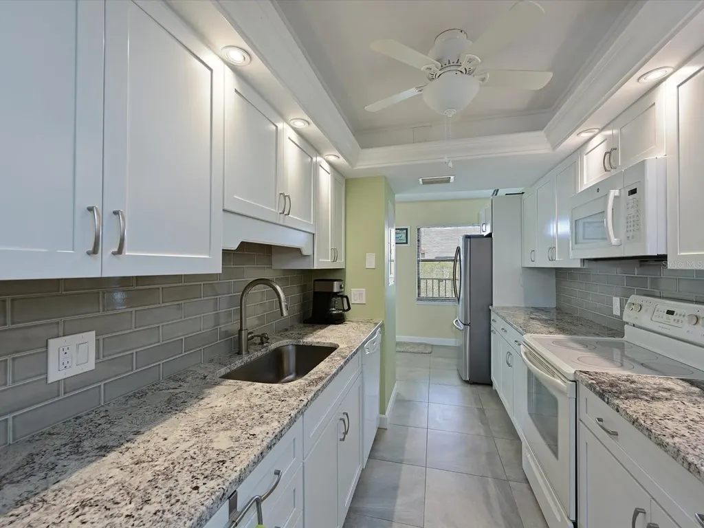 204 3rd Street W Bradenton FL 34205