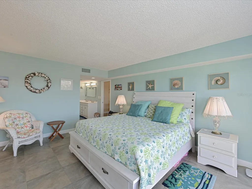 204 3rd Street W Bradenton FL 34205