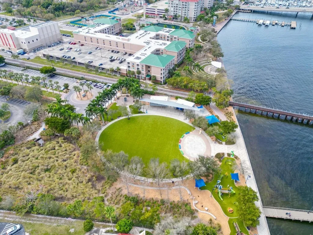 204 3rd Street W Bradenton FL 34205