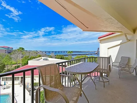 204 3rd Street W Bradenton FL 34205