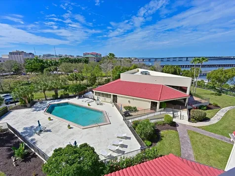 204 3rd Street W Bradenton FL 34205