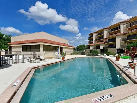 204 3rd Street W Bradenton FL 34205
